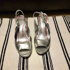 Metaphor platform heels